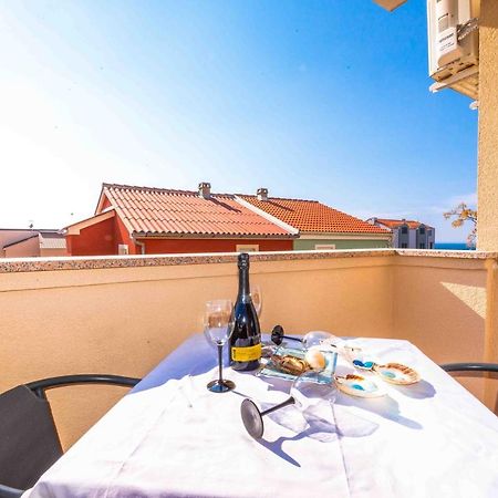 Apartment Hannah Новаля Екстериор снимка