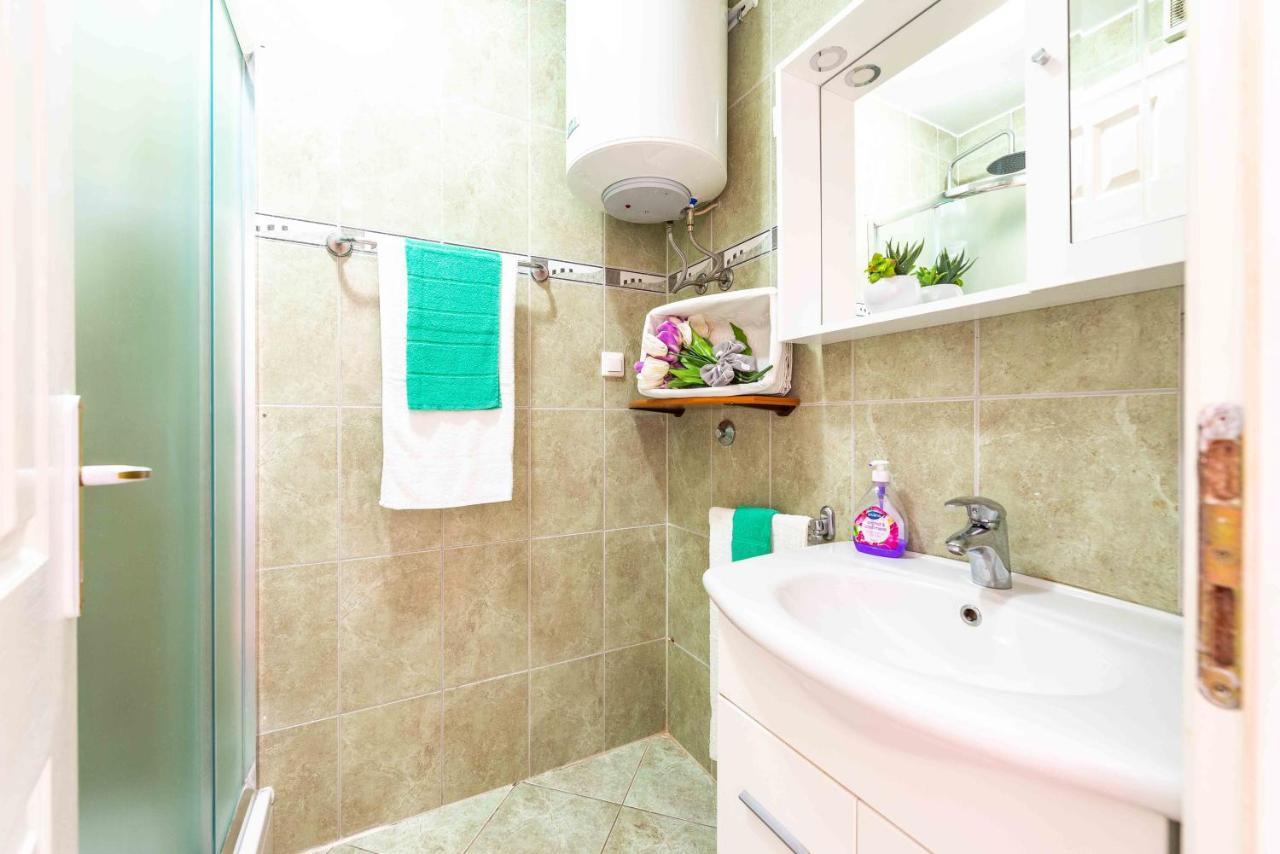 Apartment Hannah Новаля Екстериор снимка
