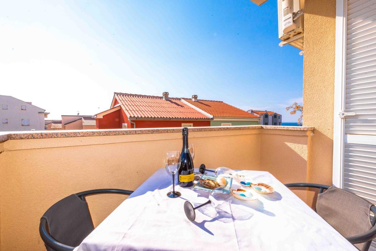 Apartment Hannah Новаля Екстериор снимка