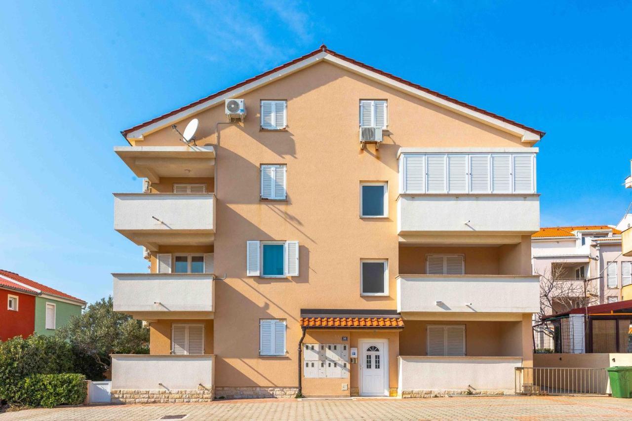 Apartment Hannah Новаля Екстериор снимка